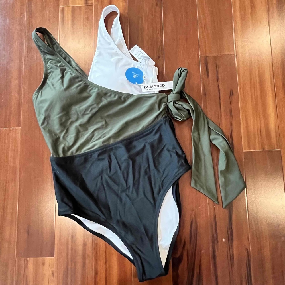 CUPSHE One Piece Swimsuit Swim Color Block Green‎ White Black Side Tie New Small